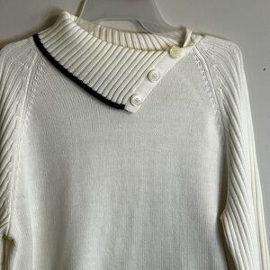 Mountain Lake Women's XL Turtle‎ Neck Sweater Ivory Classic Preppy